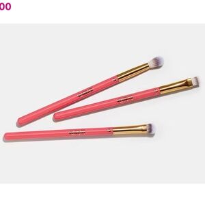 NEW- Alamar Cosmetics Alamar Essentials Eye Trio